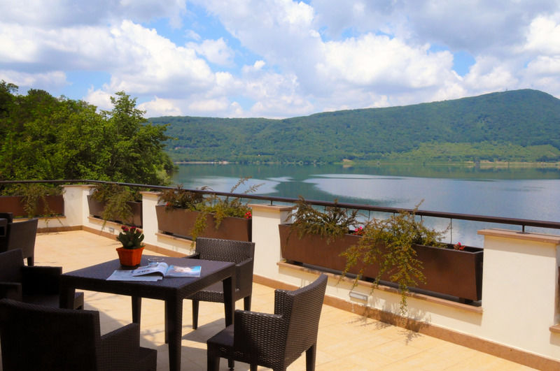 Relais Sans Soucis & Spa Ronciglione  Exterior photo
